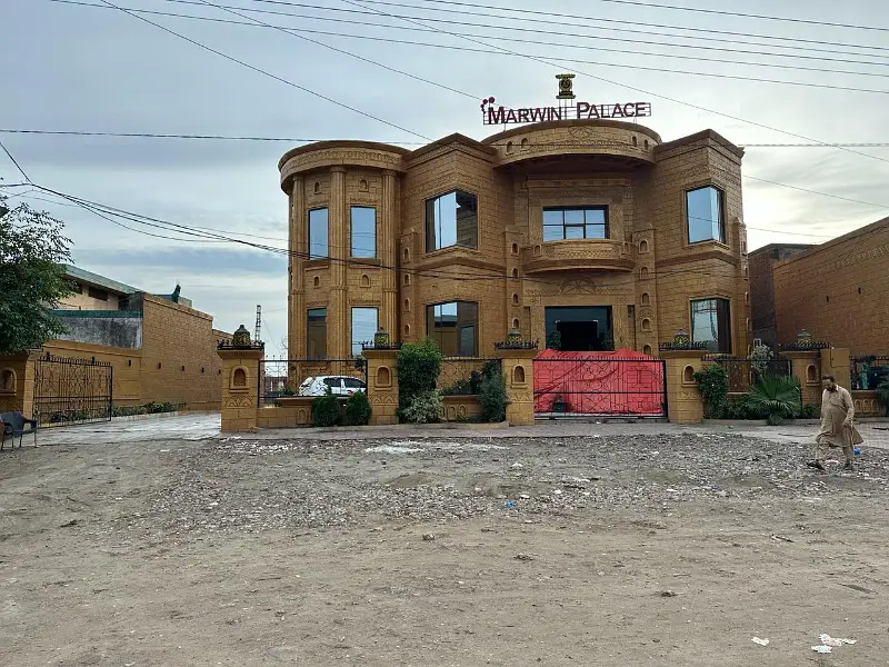 Gujranwala GT Road Commercial Building For Rent-pic_1